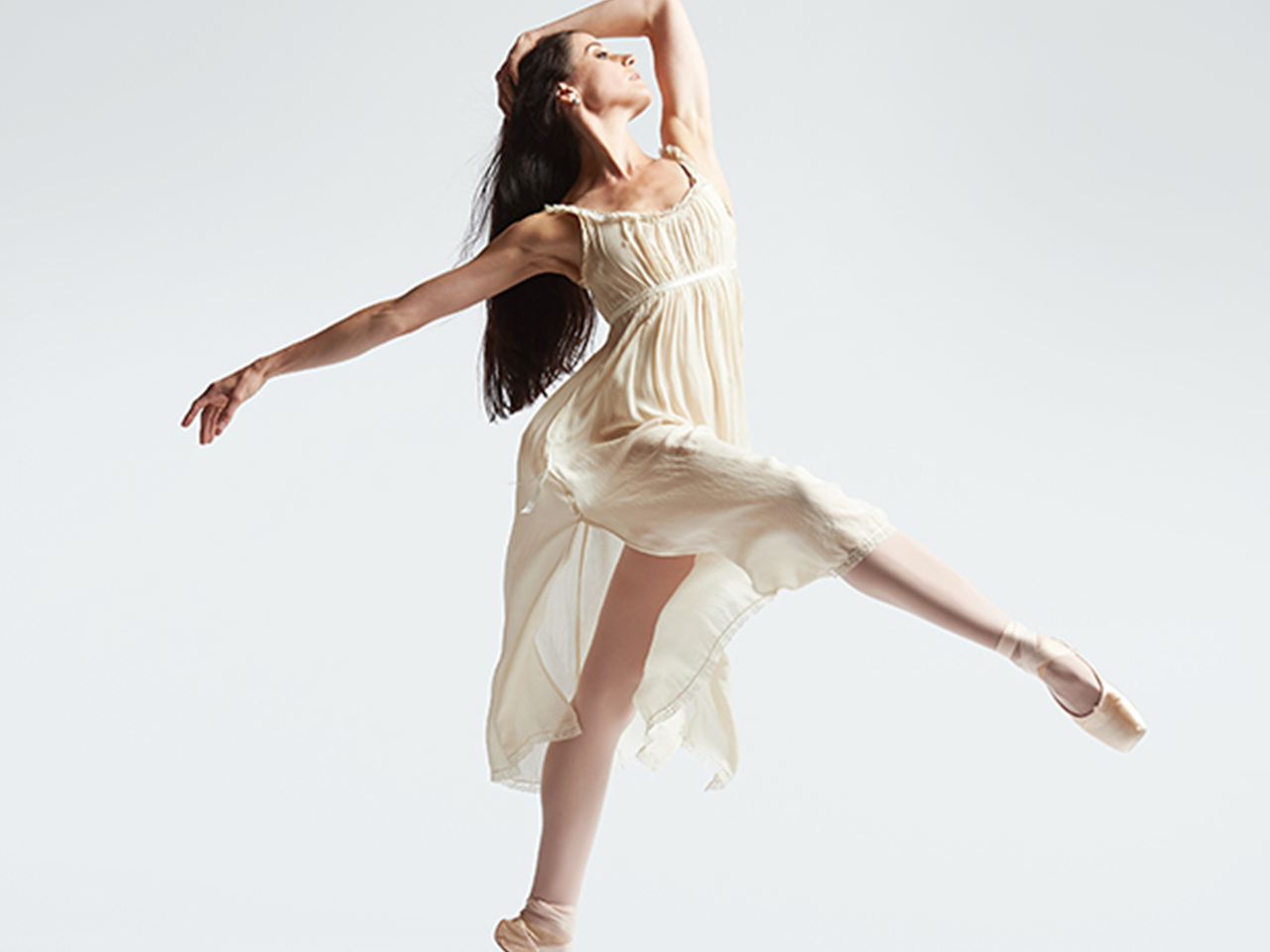Vanessa Zahorian - Worldwide Ballet Class